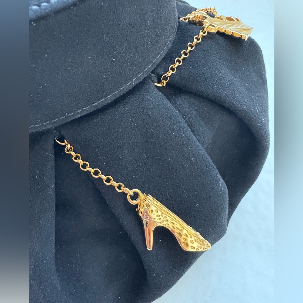 Vintage Salvatore Ferragamo Black Suede Bucket Bag Shoe Charm Limited Edition - Picture 5 of 16